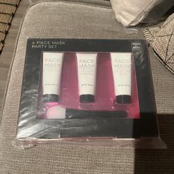 4 Piece Face Mask Set