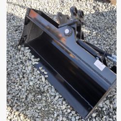 32 in Tilting Mini Excavator Bucket