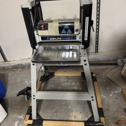 Delta Shopmaster Planer / Rolling Stand $250