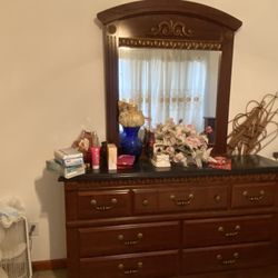 cherry wood queen size bedroom set 