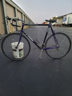 1990s Trek 2300 Composite road