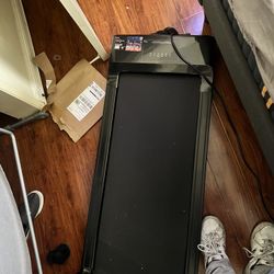 SUPERRUN “PitPat” Treadmill / walking Pad. $100 Firm. 
