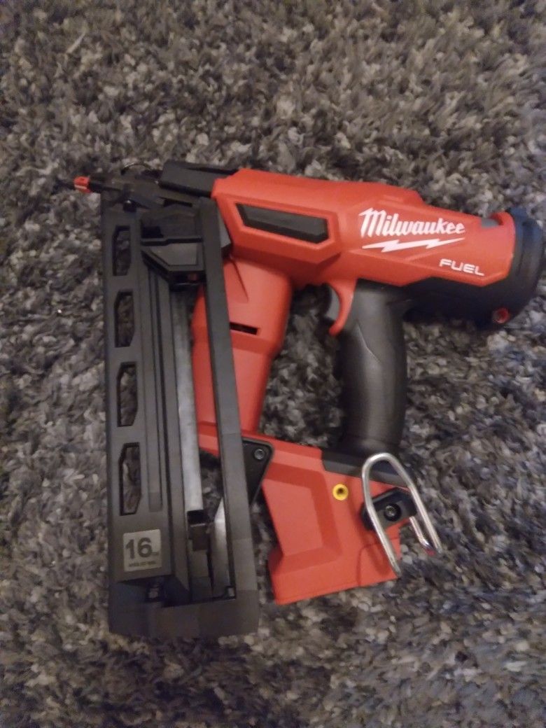 Milwaukee Gap 16