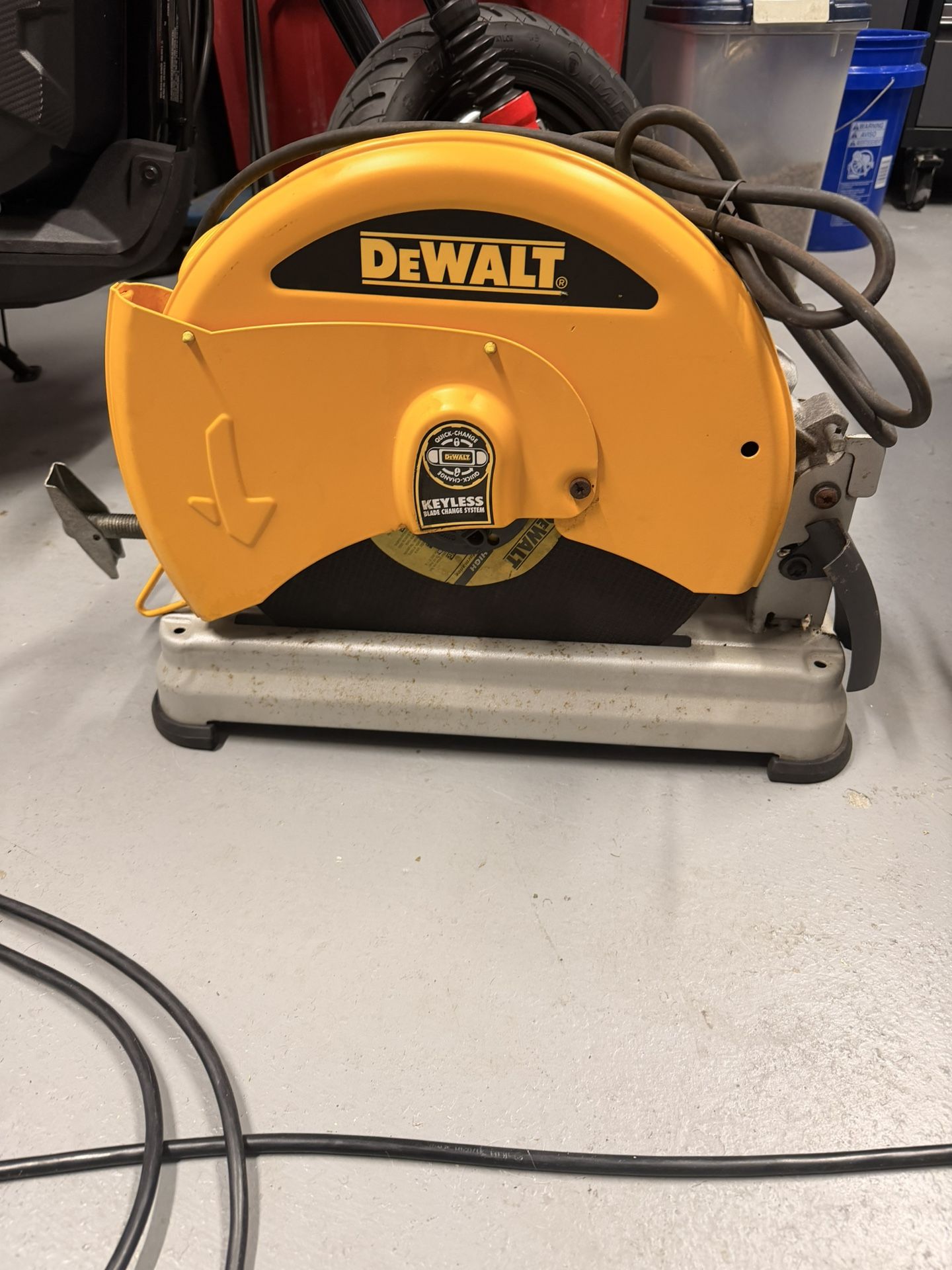 DEWALT 14” Chop Saw D28715 – Great Condition!