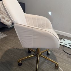 Modern Velvet Office Chair – Cream & Gold