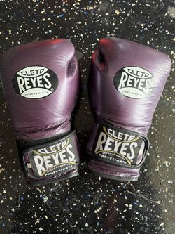 Cleto Reyes Professional Boxing Gloves Purple 16 oz with Pads and Wraps