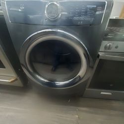 DRyer 220 volt electrolux  great condition  warranty  $375