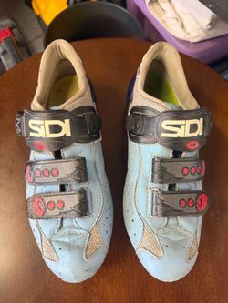 Sidi Women’s cycling shoes, size 8 , spd cleats $25