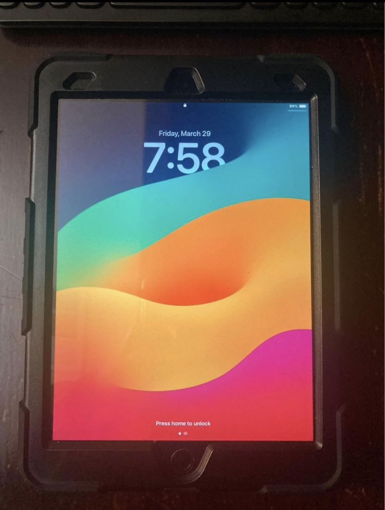 iPad 9th Gen 64 GB with Logitech Bluetooth keyboard and charger