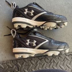 Under Armore Cleats