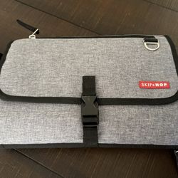 Skip Hop Changing Pad Like New