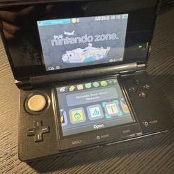 Nintendo 3DS gaming system 