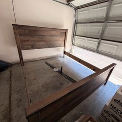 Wood Bed Frame with Headboard and Footboard Size King Size!! Good condition!!