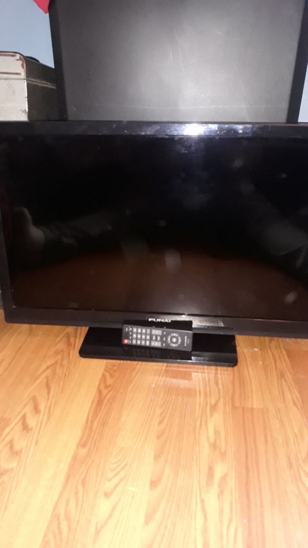 32" flatscreen tv (with remote)