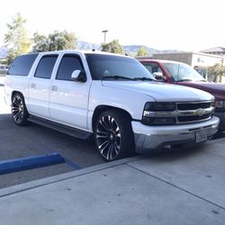 2004 Chevrolet Suburban