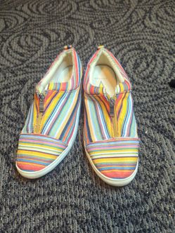 Volatile multicolored size 9