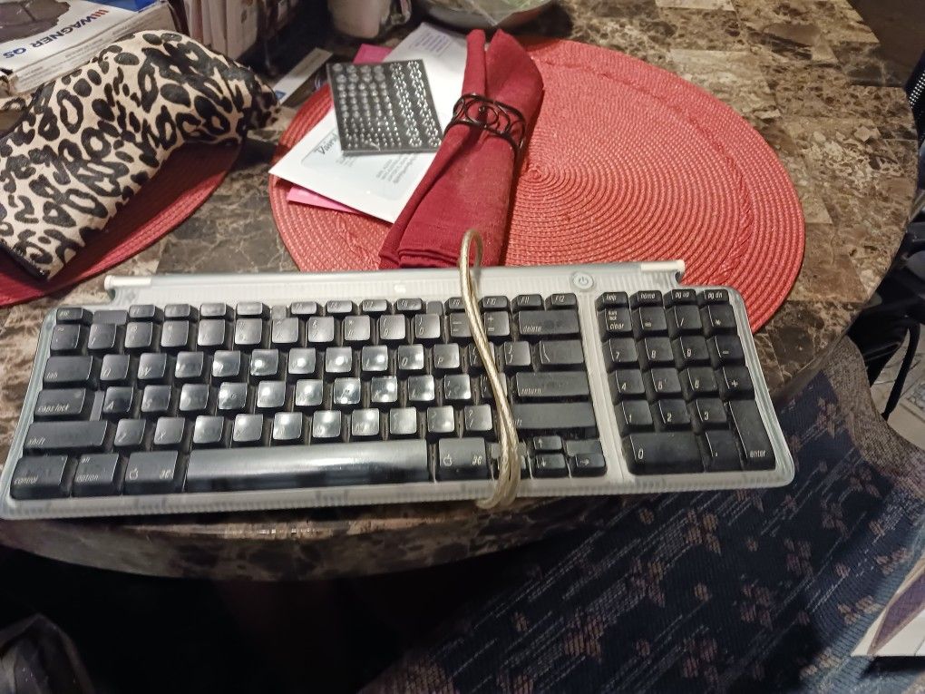 Apple Nice Keyboard Lites Up Neon Blue On Back 10 Firm Lots Items My Post Go See