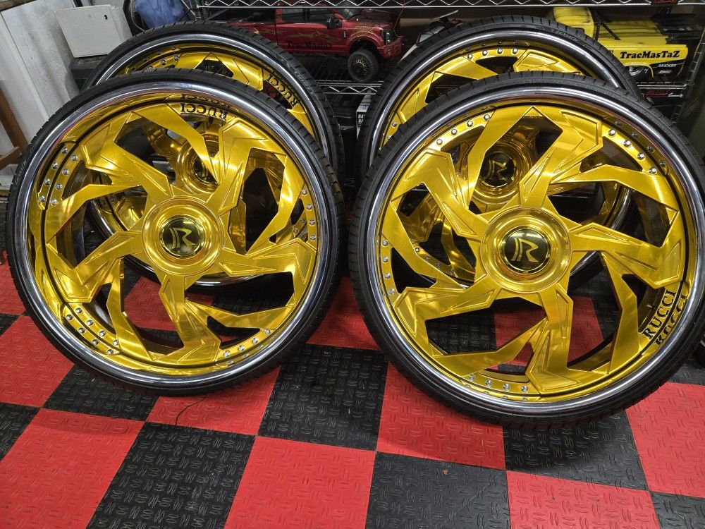 Newer RUCCI TRAP STAR RIMS 26" STAGGERED 275 25 26 Floating Caps