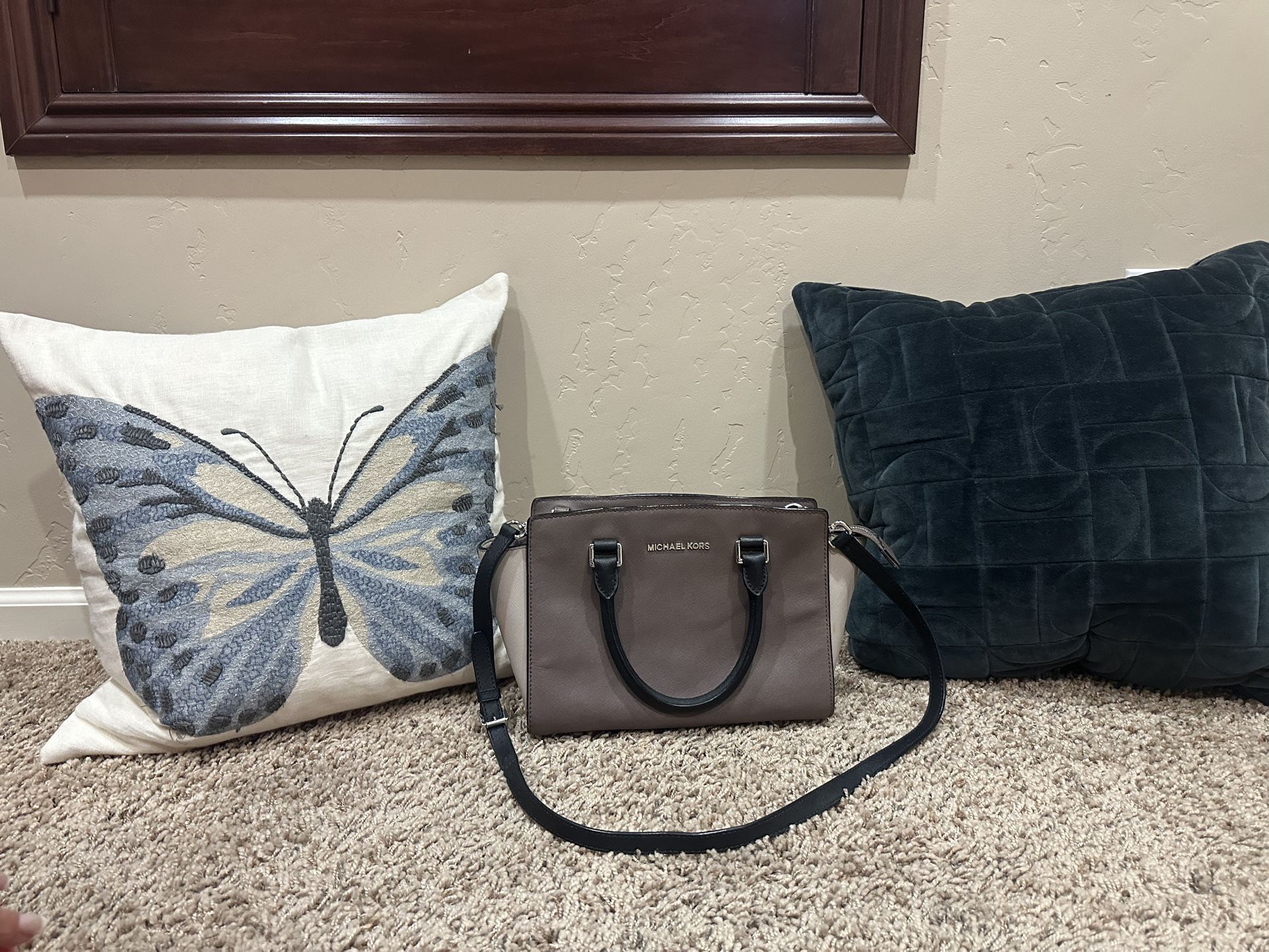 Michael Kors Crossbody