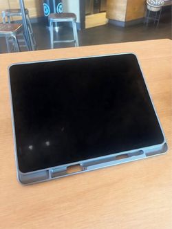 iPad Air 13" M3 2025 128GB WiFi + Cellular Purple - AppleCare+ til 11/29/26 - Mint - $450 Firm