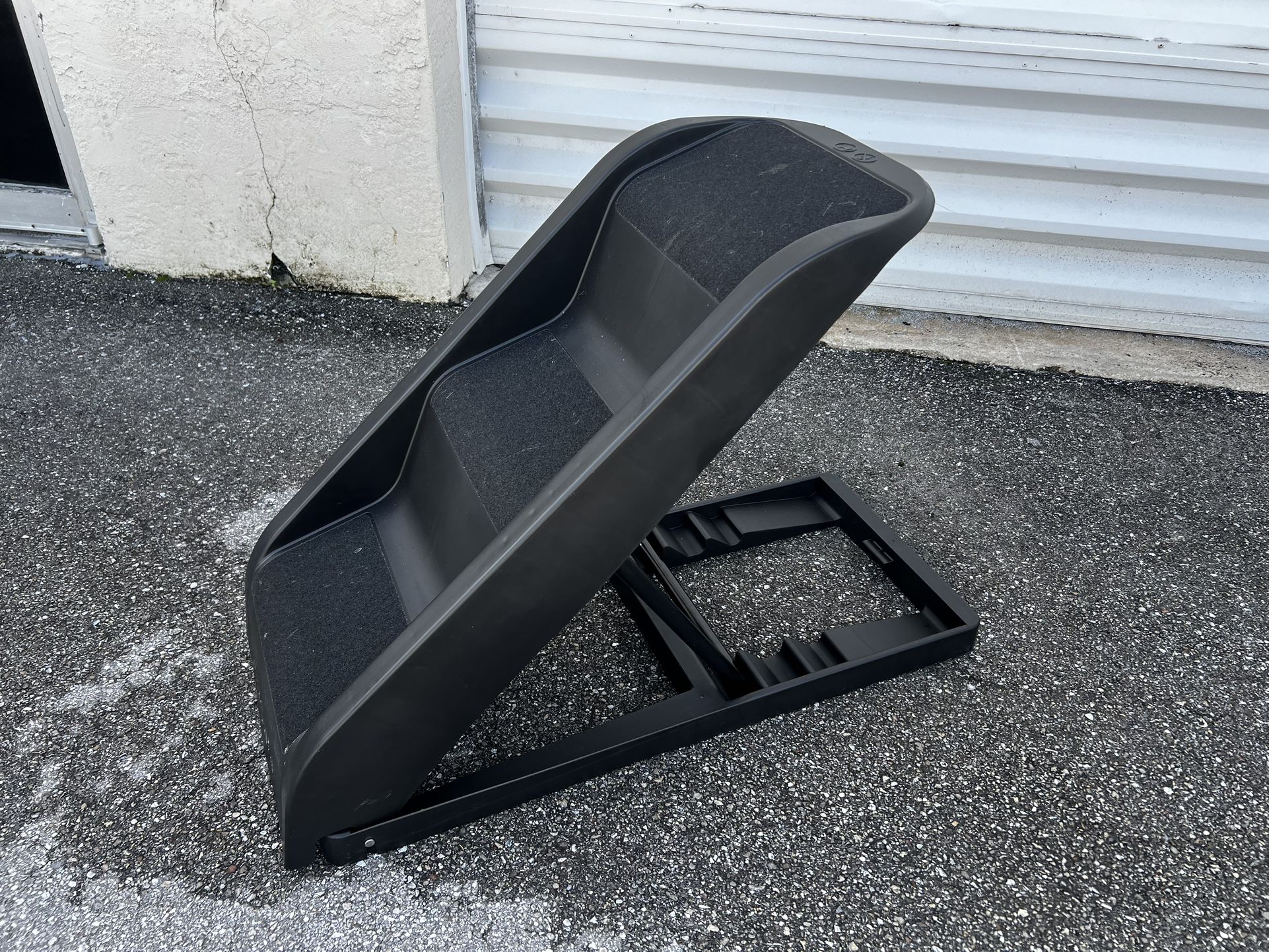PetSafe Happy Ride Side Door Pet Dog Steps Stairs! Adjustable Height Foldable for Easy Storage! Excellent condition! Retails $149.95 16.25 wide 42in l