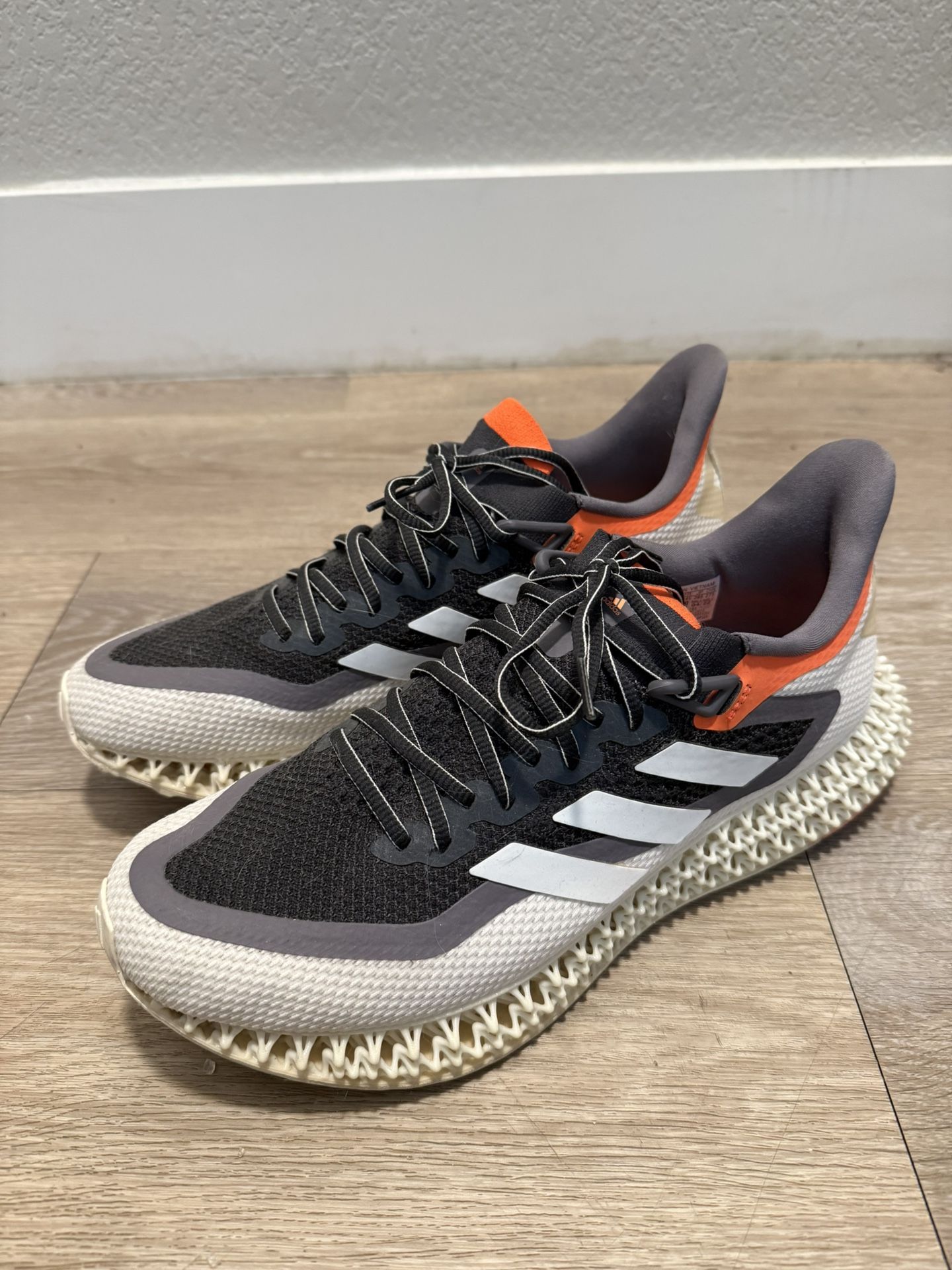 Men’s Adidas 4DFWD 2 Size 10.5