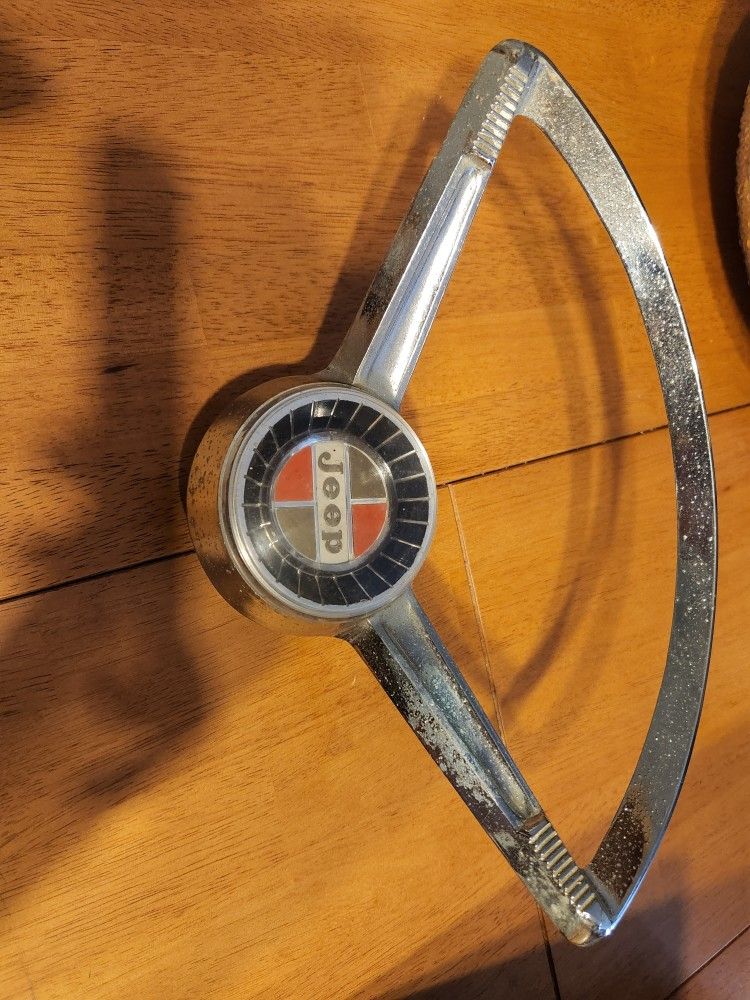 AMC Jeep Gladiator Grand Wagoneer HORN RING 930370 & HORNCAP Original