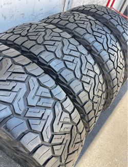 275 60 20 Nitto I'm selling this set of tires with 80% life left on all 4