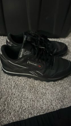 Reebok Classic Leather Sneakers Black size 10