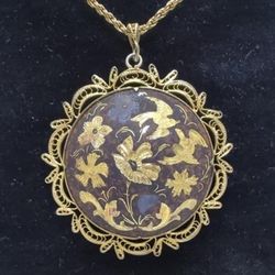 VTG Women's Ladies Avon Damascene Filagree Bird Flower Pendant Necklace Jewelry