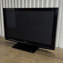 y2k panasonic television, 36” screen, model TC-P42S1
