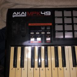 Akai MPK 49 MIDI Keyboard 