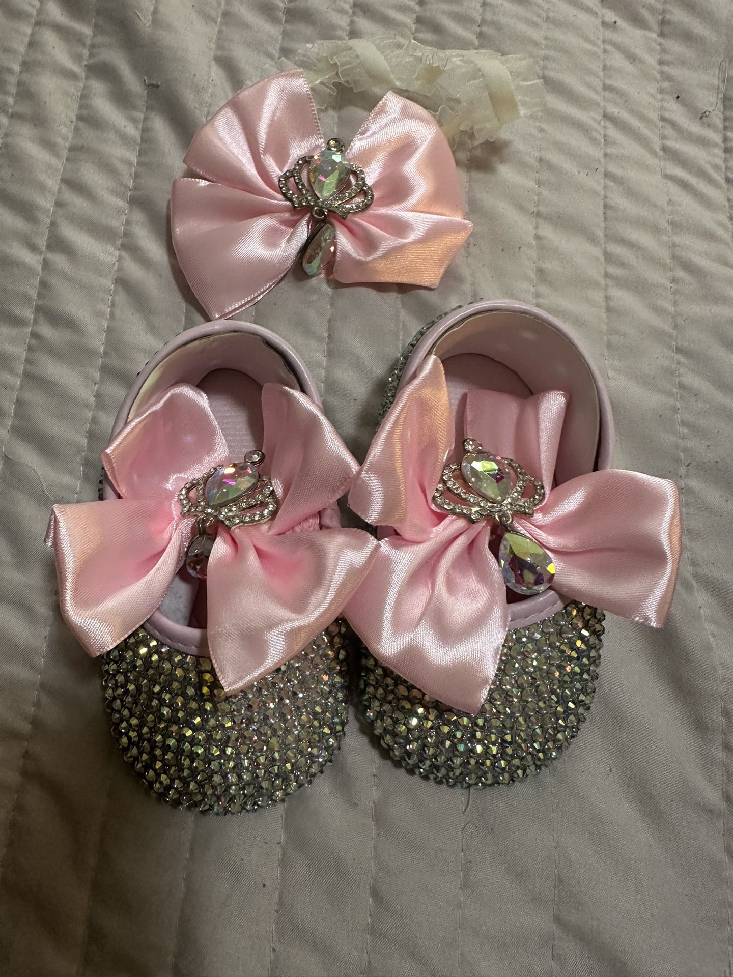 Beautiful Sparkling Princess Shoes W Headband- Rhinestones And Bows 