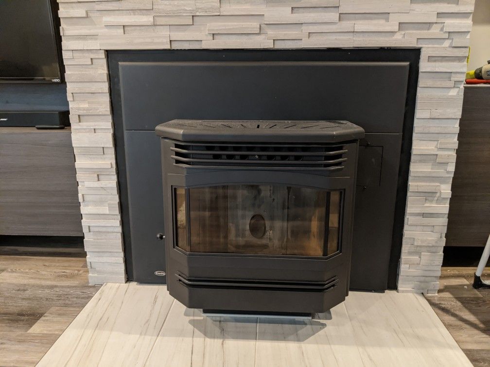 Enviro Meridian zero clearance pellet insert stove for Sale in Winsted