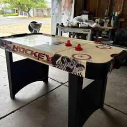 Air Hockey Table