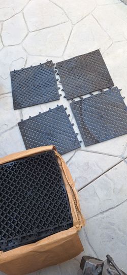 Floor mat tiles