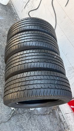 Set of 4 tire 275/55/20 Michelin Defender LTX M/S 2