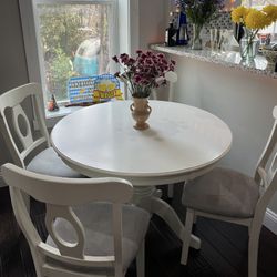 Kitchen table & Chairs 