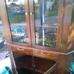 Corner Cabinet 