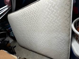 Full size mattress