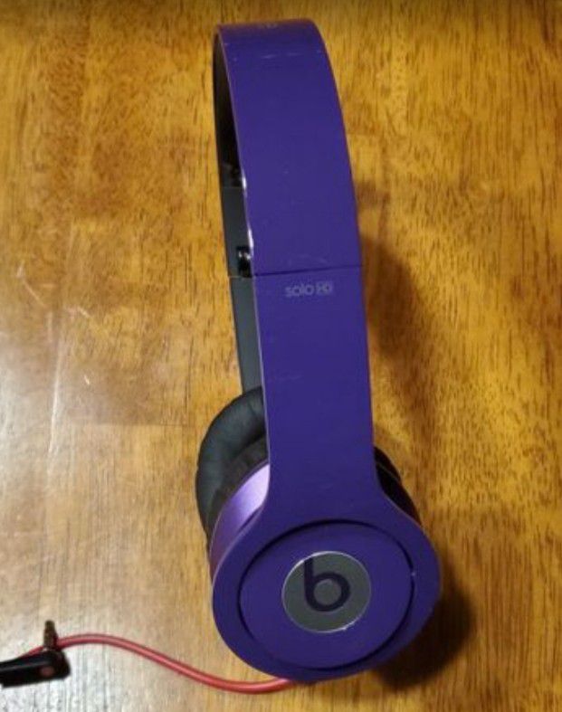 Beats Solo HD Purple