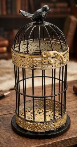Black and gold medal birdcage