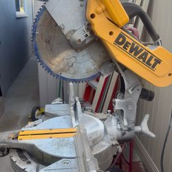DeWALT Miter Saw 