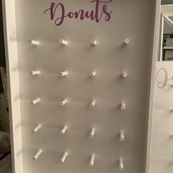 White Donut Wall Stand