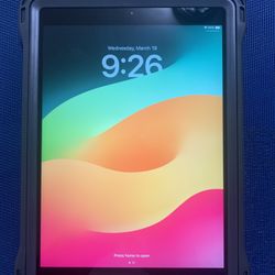 Apple iPad 7th Generation 10.2” 32GB Unlocked Like New!