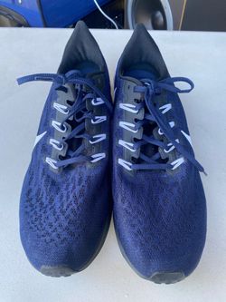 Shoes men’s shoes Nike NFL RAMS Sneakers shoes Sz 12 Mens shoes MAKE AN OFFER!!