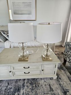 2 beautiful lamps 26 height