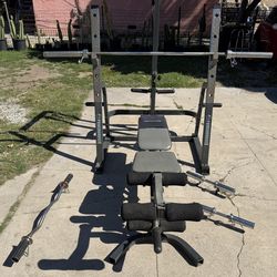 Wieder Squat Rack With Lat Pull Down and Adjustable Cable Pull.