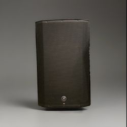 Mackie 15 Thump 15 boosted with Bluetooth