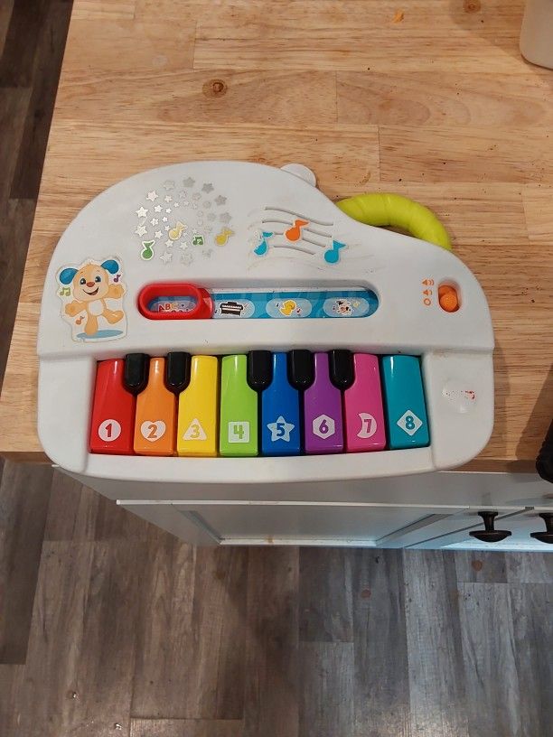 Fisher Price laugh and learn piano